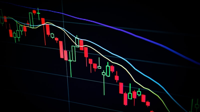 数字资产管理平台仪表盘界面，展示资产组合与市场数据分析